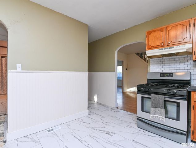 7710 S JEFFERSON Street, Bartonville, IL 61607