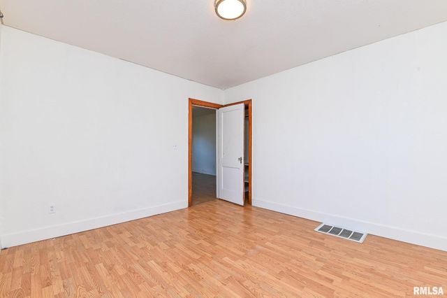 7710 S JEFFERSON Street, Bartonville, IL 61607