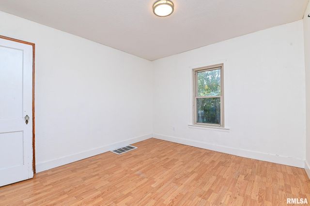 7710 S JEFFERSON Street, Bartonville, IL 61607