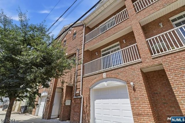 97 Astor Street, Newark, NJ 07114