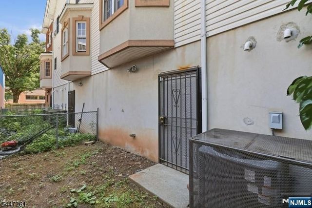97 Astor Street, Newark, NJ 07114