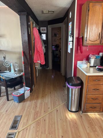 13 Batchelder Ave Apt 1, Manchester, NH 03103