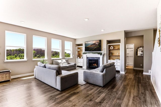 16206 Europa Avenue N, Hugo, MN 55038