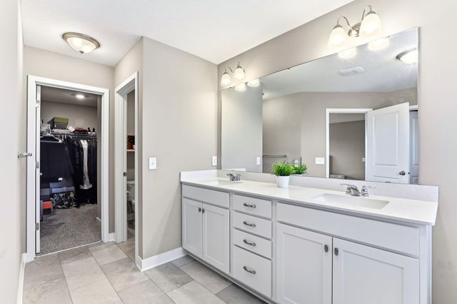 16206 Europa Avenue N, Hugo, MN 55038