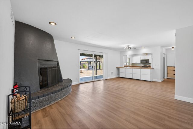 4941 W PHELPS Road, Glendale, AZ 85306