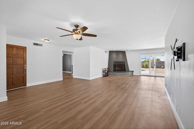 4941 W PHELPS Road, Glendale, AZ 85306