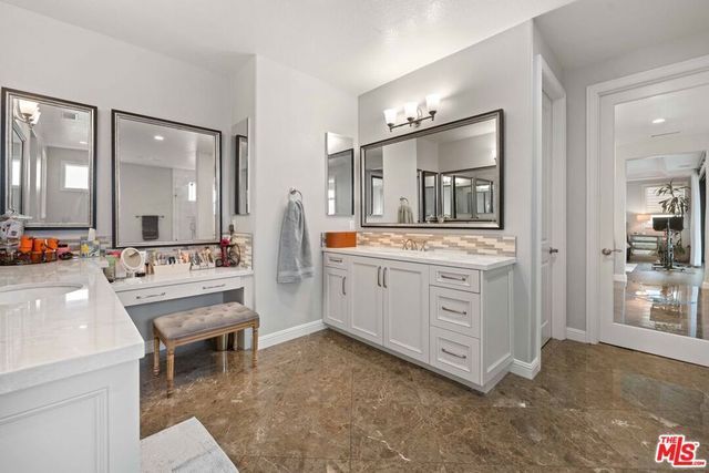 11925 N Ricasoli Way, Porter Ranch, CA 91326