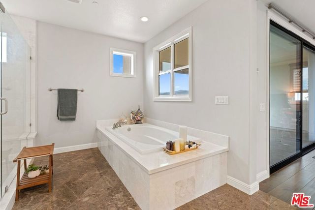 11925 N Ricasoli Way, Porter Ranch, CA 91326
