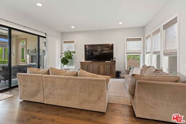 11925 N Ricasoli Way, Porter Ranch, CA 91326