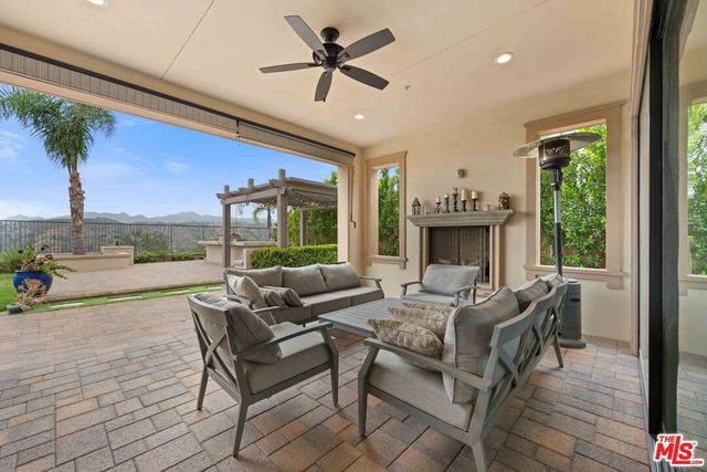 11925 N Ricasoli Way, Porter Ranch, CA 91326