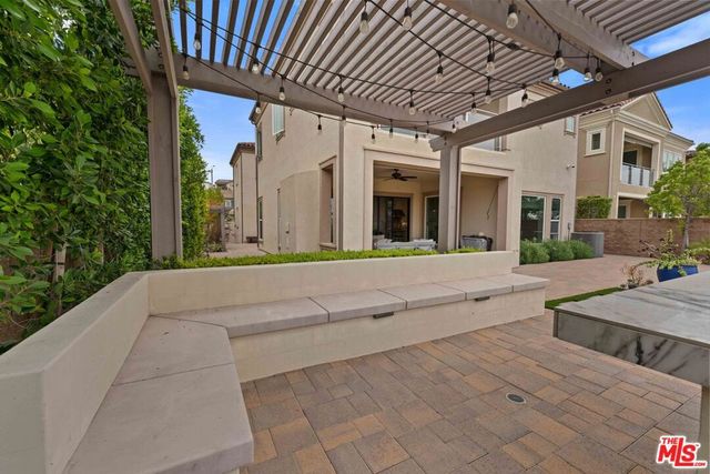 11925 N Ricasoli Way, Porter Ranch, CA 91326