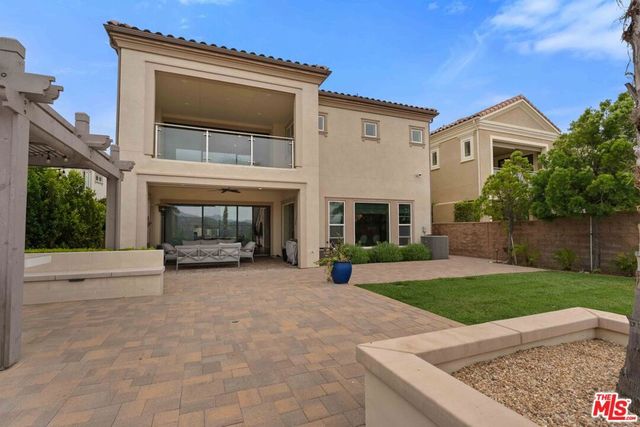 11925 N Ricasoli Way, Porter Ranch, CA 91326