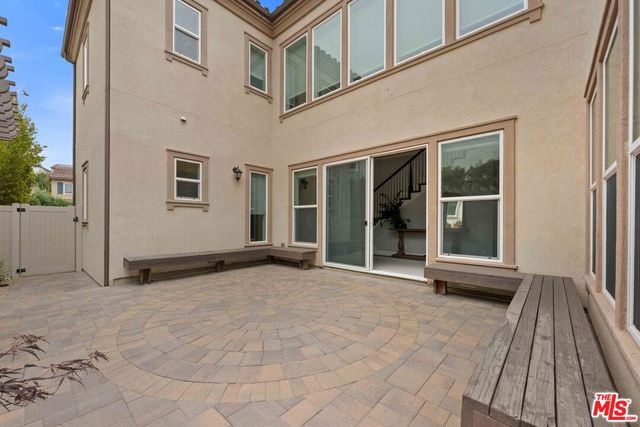 11925 N Ricasoli Way, Porter Ranch, CA 91326