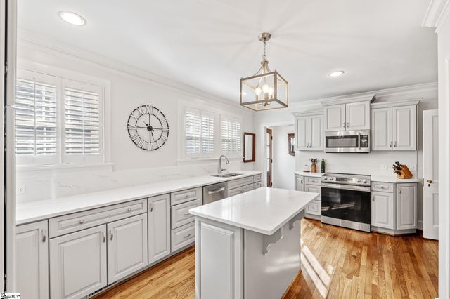 604 Crescent Avenue, Greenville, SC 29601