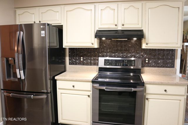 729 Clydesdale Ave, Seymour, TN 37865