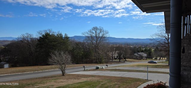 729 Clydesdale Ave, Seymour, TN 37865