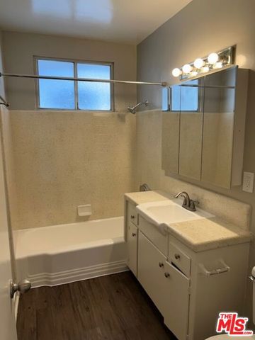 1412 Barry Avenue 3, Los Angeles, CA 90025