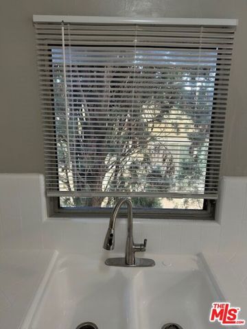 1412 Barry Avenue 3, Los Angeles, CA 90025