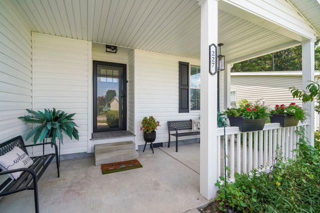 227 Lakeside Crossing Dr., Conway, SC 29526