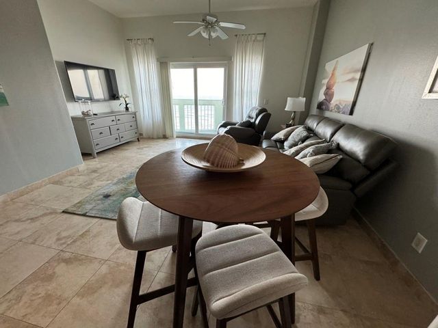 9420 Seawall Boulevard 1003, Galveston, TX 77554