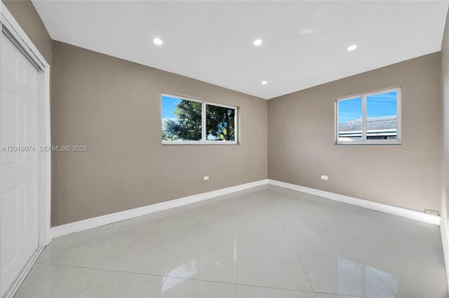 2512 Alcazar Dr, Miramar, FL 33023