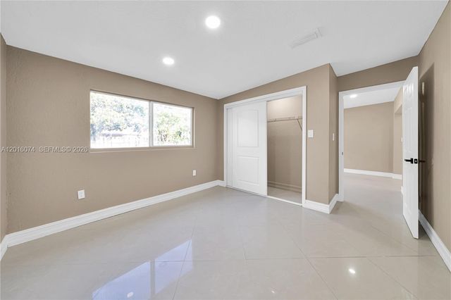2512 Alcazar Dr, Miramar, FL 33023