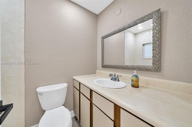 2512 Alcazar Dr, Miramar, FL 33023