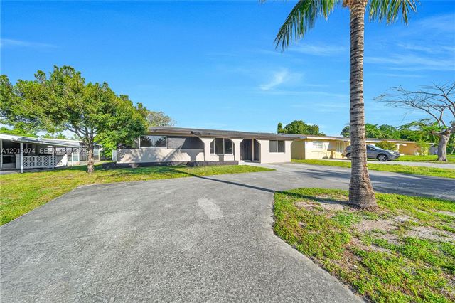 2512 Alcazar Dr, Miramar, FL 33023