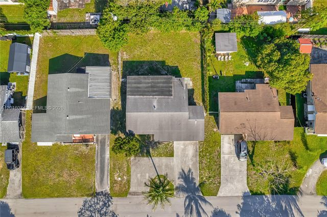 2512 Alcazar Dr, Miramar, FL 33023