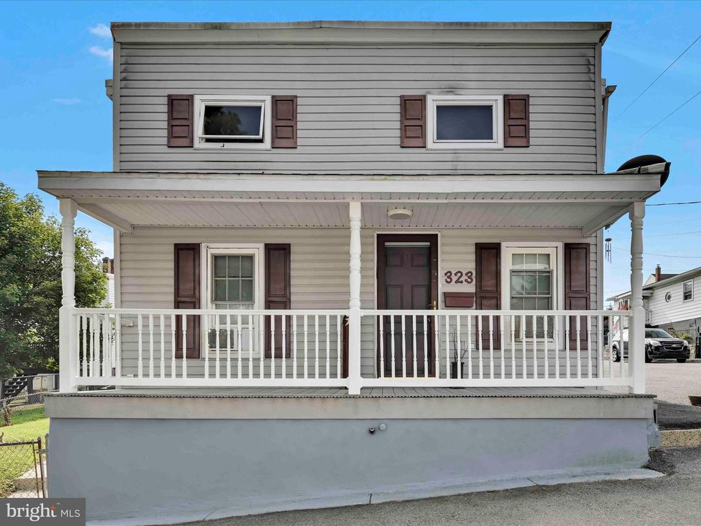 323 HICKORY ST, Minersville, PA 17954
