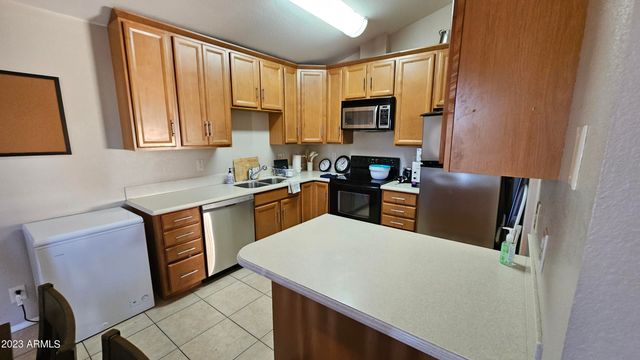 921 S VAL VISTA Drive 26, Mesa, AZ 85204