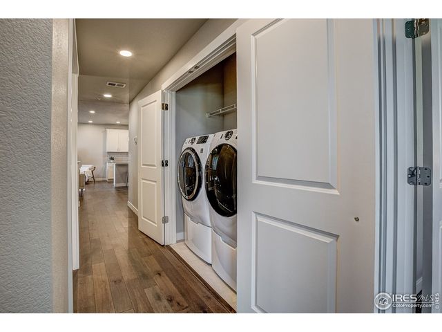 410 High Point Dr B-102, Longmont, CO 80504