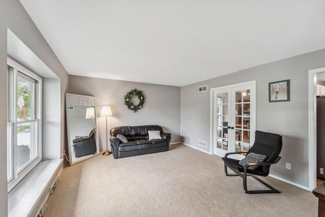 1318 Noel COURT, South Milwaukee, WI 53172