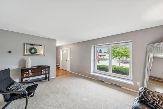1318 Noel COURT, South Milwaukee, WI 53172