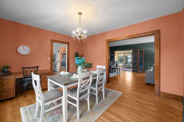 718 River Drive, Bettendorf, IA 52722