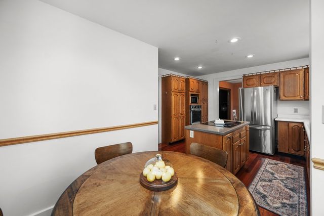 718 River Drive, Bettendorf, IA 52722