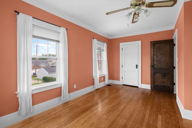 718 River Drive, Bettendorf, IA 52722