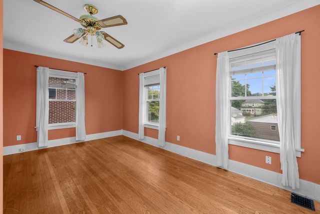 718 River Drive, Bettendorf, IA 52722