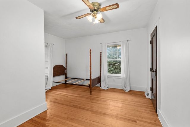 718 River Drive, Bettendorf, IA 52722