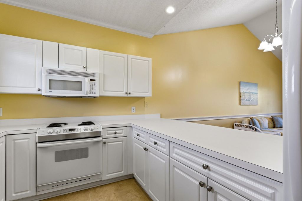 4657 Wild Iris Dr Apt 303, Myrtle Beach, SC 29577 — photo 5