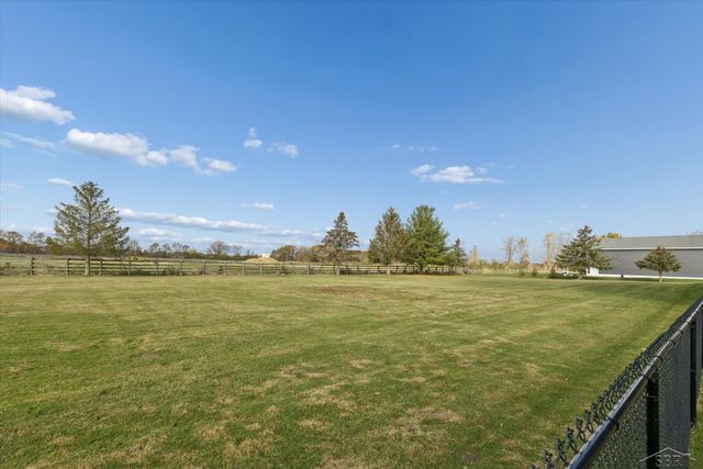 7165 Hospital Road, Freeland, MI 48623