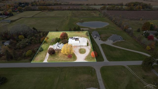 7165 Hospital Road, Freeland, MI 48623