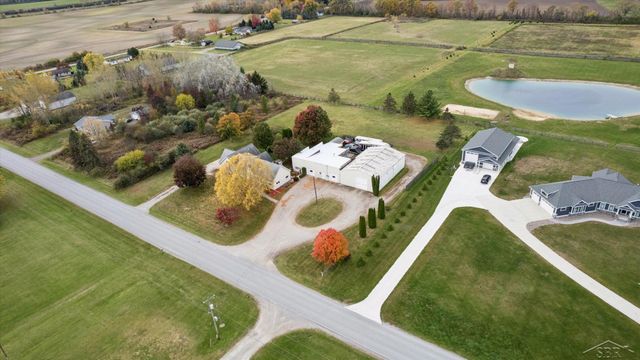 7165 Hospital Road, Freeland, MI 48623