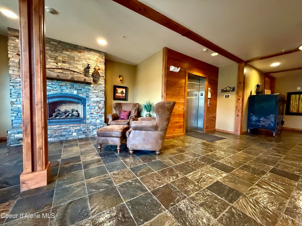 834 Mckinley Ave, 102, Kellogg, ID 83837