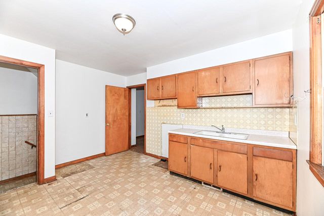 3318 N 91st STREET, Milwaukee, WI 53222