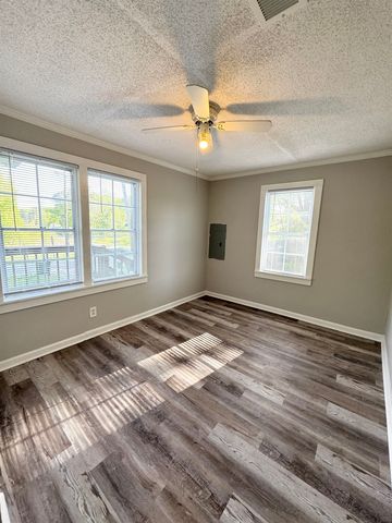 1349 LONGCREST RD, Memphis, TN 38109