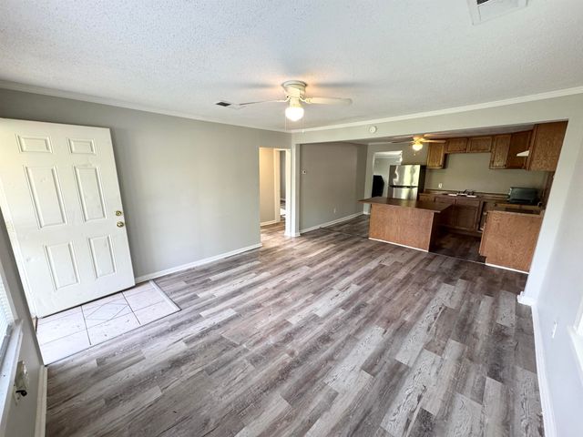 1349 LONGCREST RD, Memphis, TN 38109