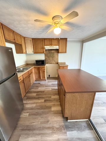 1349 LONGCREST RD, Memphis, TN 38109