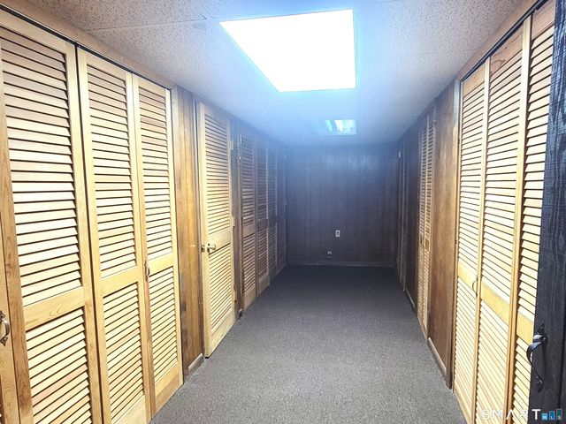 527 East Street North, Suffield, CT 06078