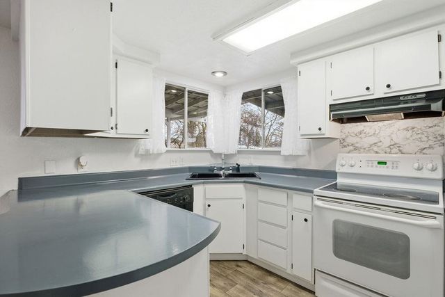 6623 N Regal St, Spokane, WA 99217